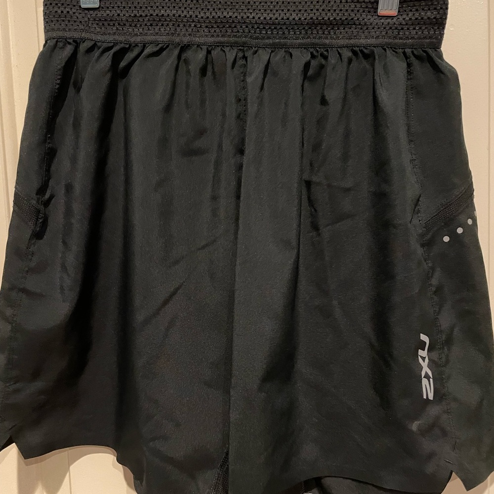 2XU Men's Running Shorts. Lightweight and Flexible. Size Medium. Black